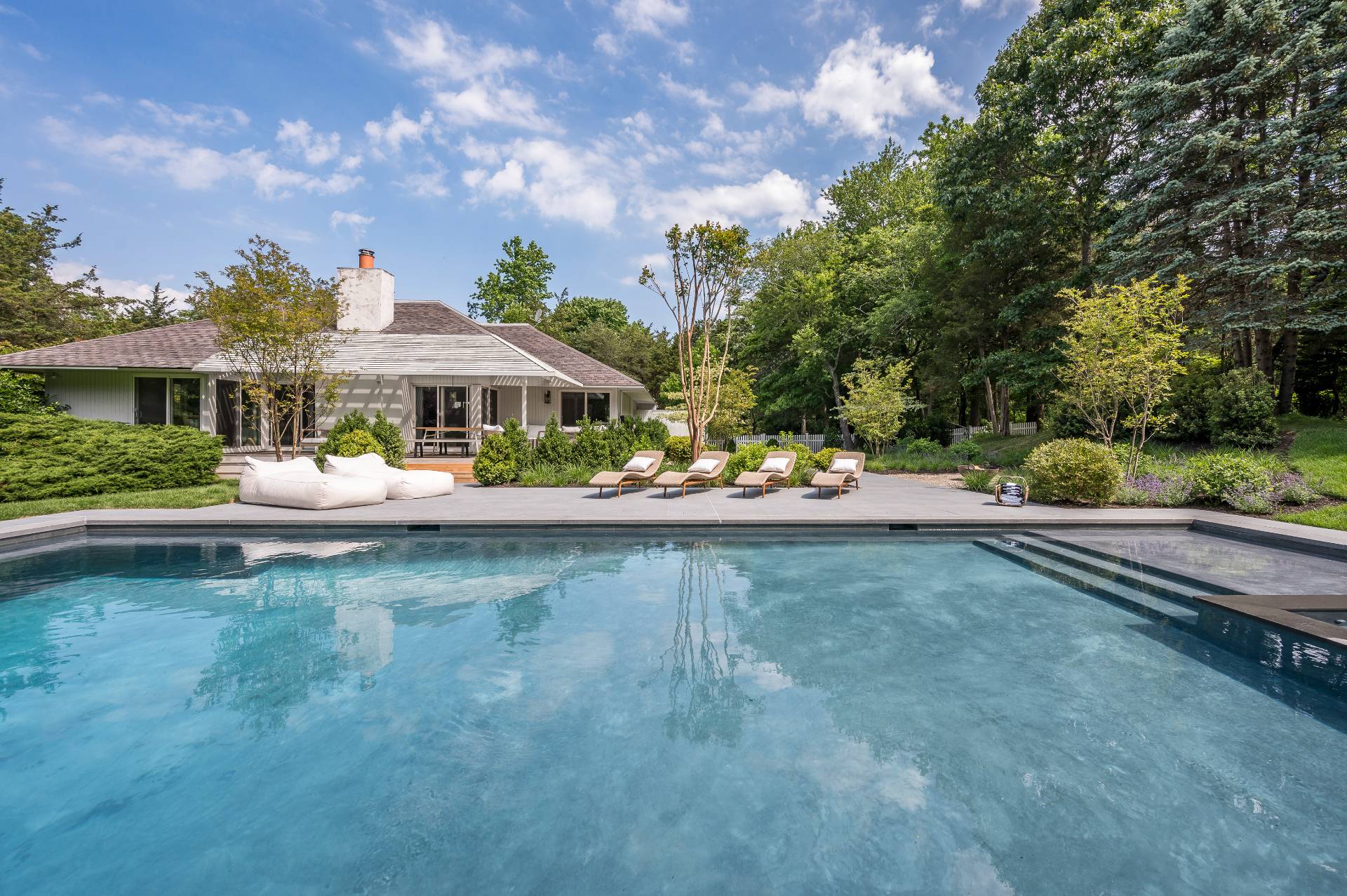 50 Barkers Island Road — Southampton